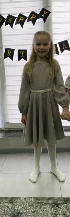 Продам дуже красиву сукню 134р