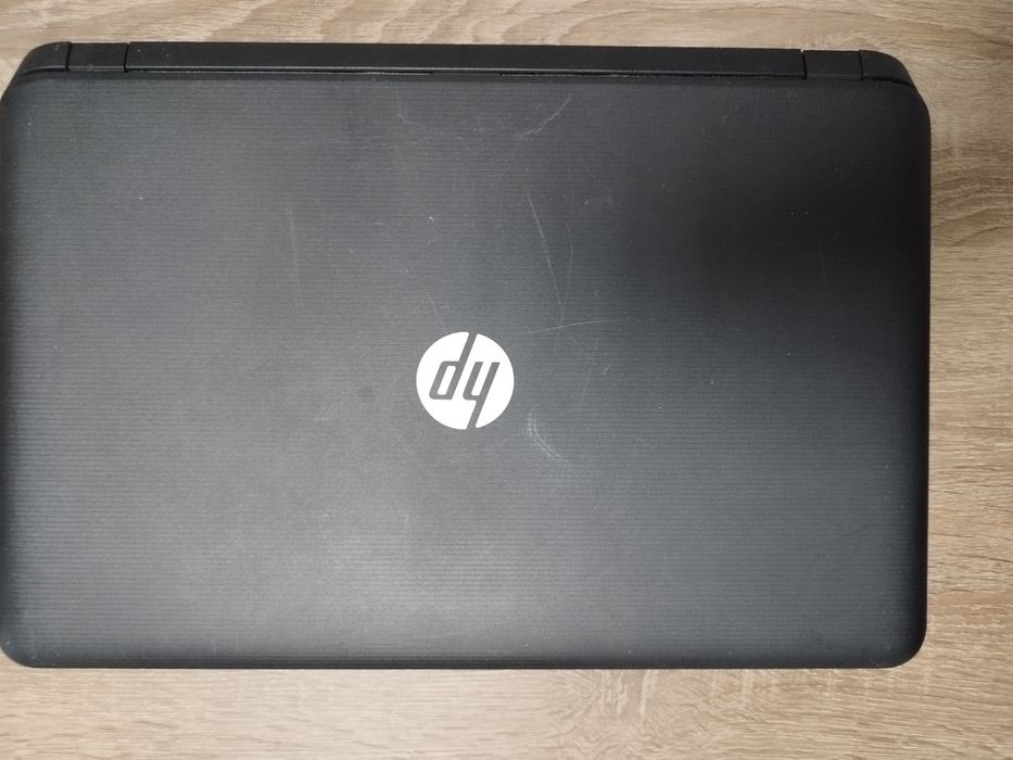 Laptop HP TPN-Q144