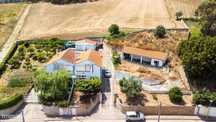 Moradia T3 situada na Aldeia de Nossa Senhora da Glória, na Carvoeira,