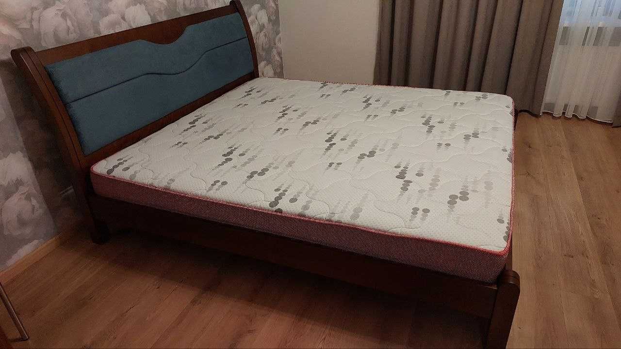 Ліжко Ірина дерев'яне