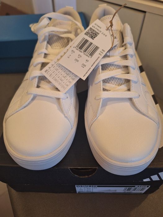 Vendo ténis adidas branco T.40