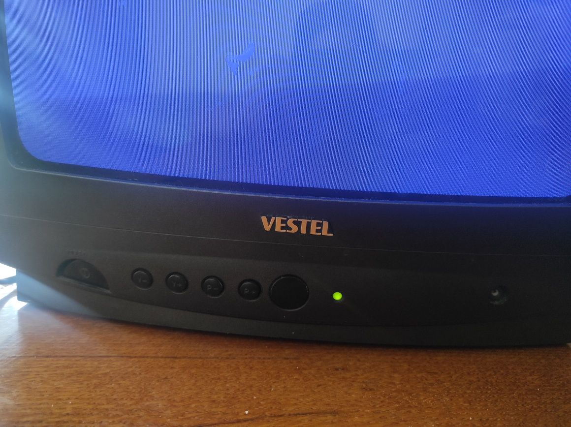 Продам телевізор Vestel маленький діагональ 35