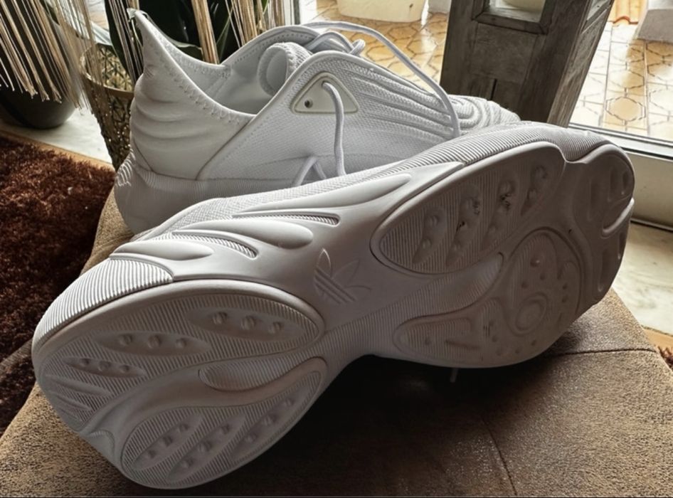 Sapatilhas Adidas tamanho 40 sapatos tenis