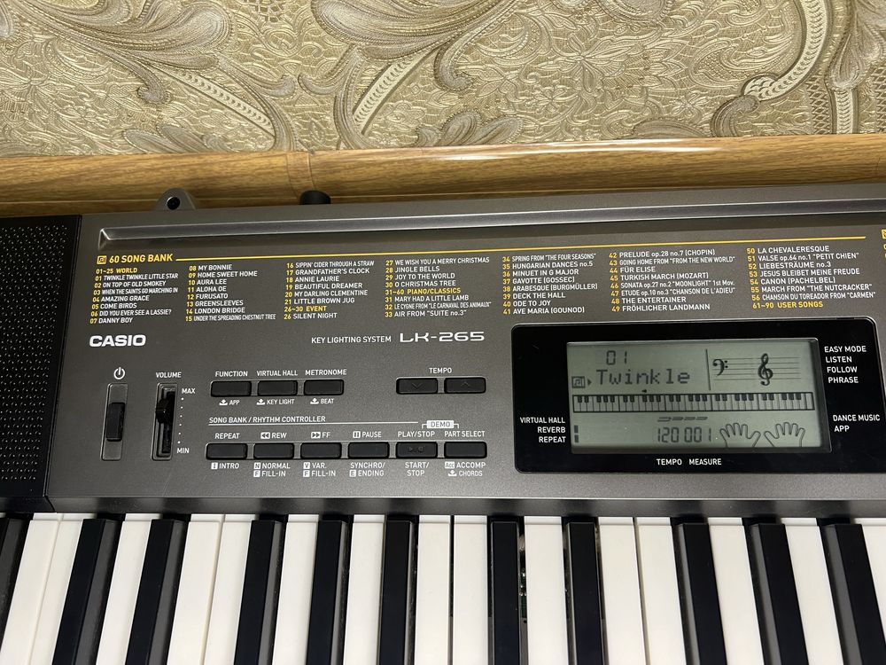 Синтезатор Casio LK-265