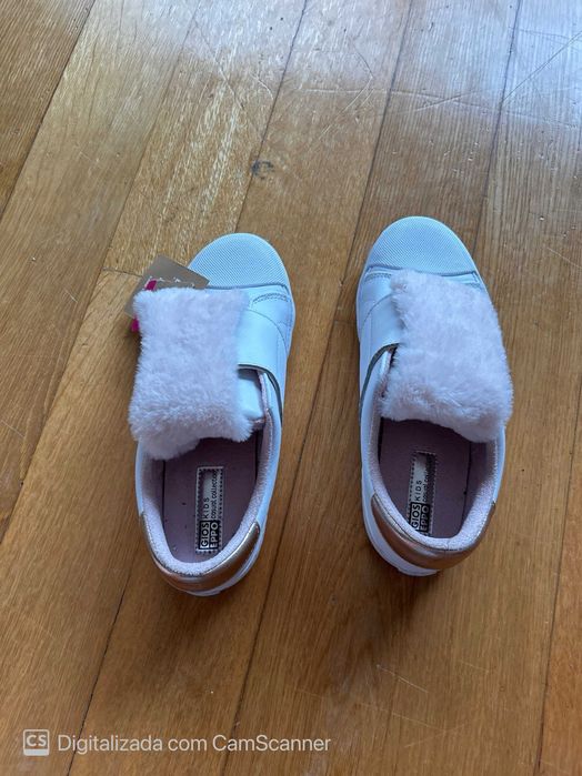 Sapatilhas GIOSEPPO brancas (pelo amovível)