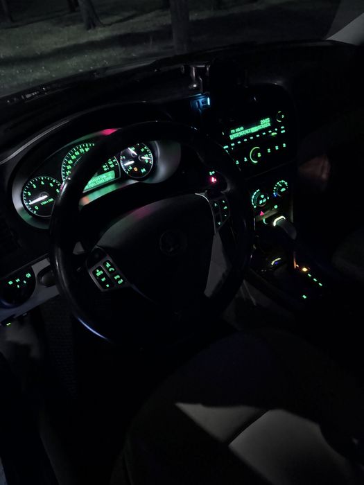 Продам свій авто Saab 9-3