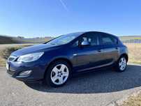 Opel Astra OPEL ASTRA J 2011 ROK - niski przebieg