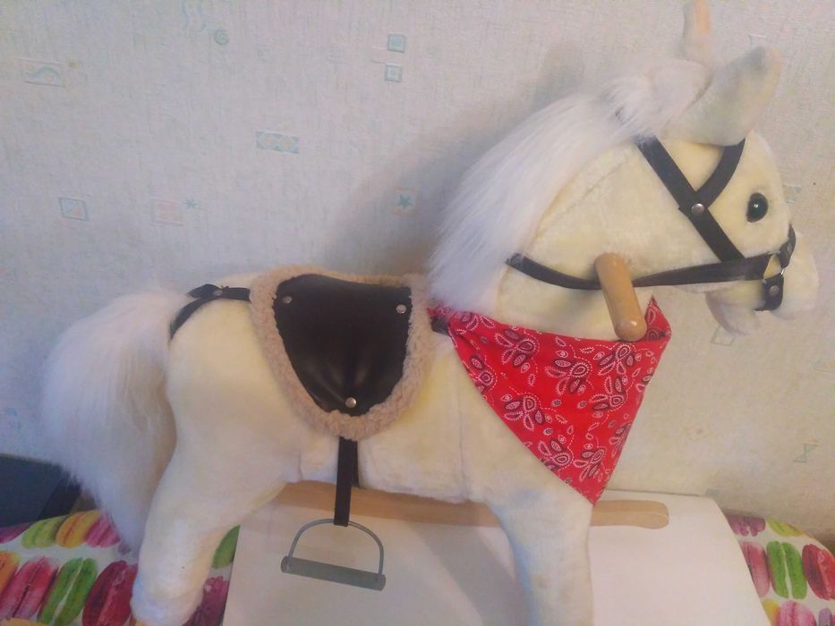 Конячка-гойдалка, музична.  Лошадка- качалка, музыкальная,