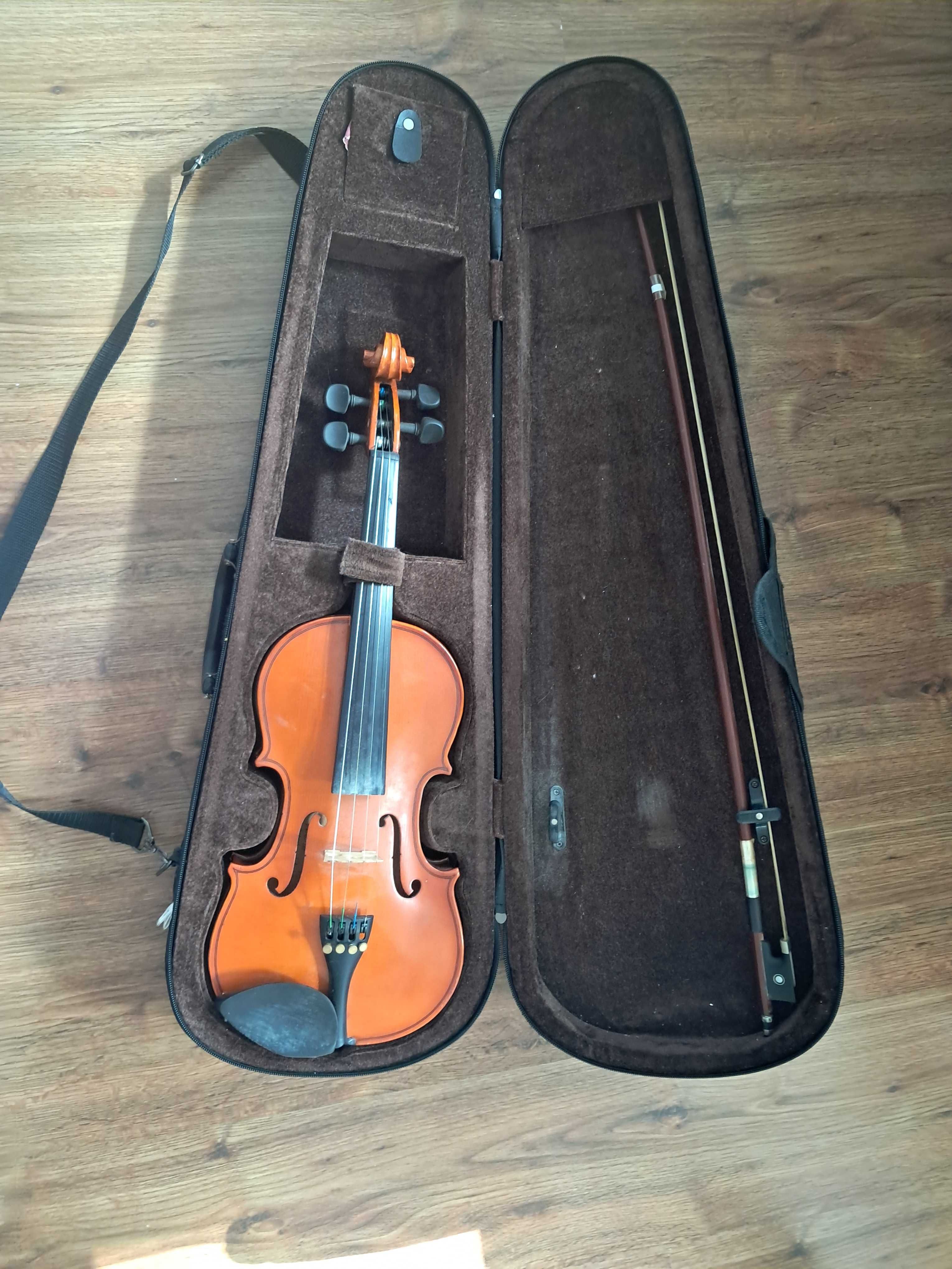Violino com arco e mala tamanho 3/4