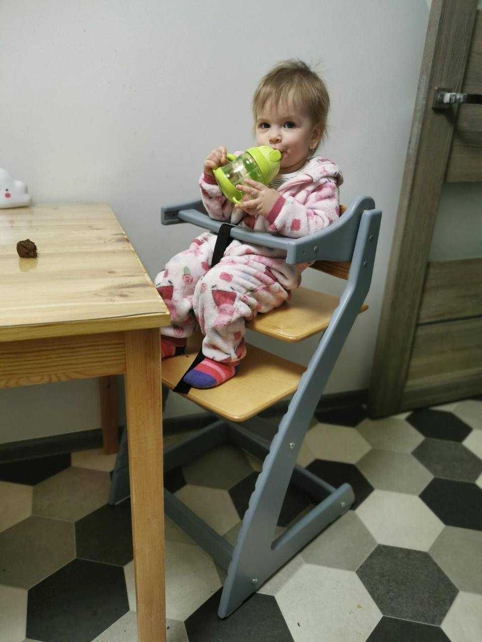 Растущий стул с бустером (защита от выпадания). Детский стул