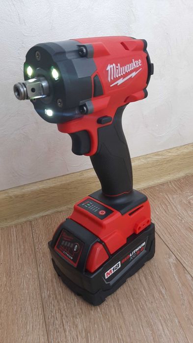 Milwaukee 2855 гайковерт-імпакт акумуляторний 340нм