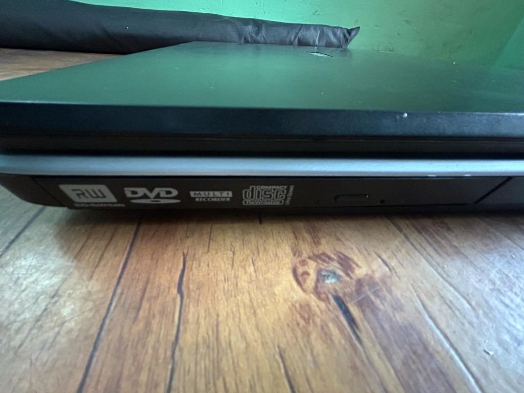Laptop toshiba stan bardzo dobry
