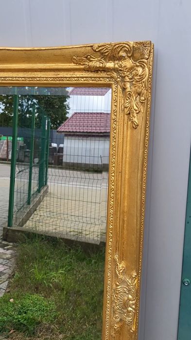 Вінтажне велике дзеркало