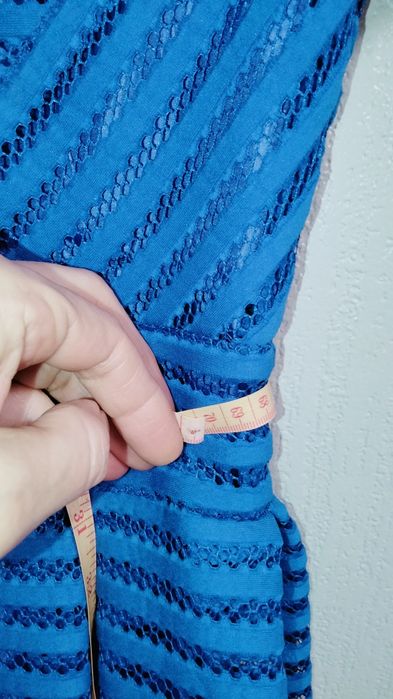 Котельное платье красивого синего цвета 36-38 размера б/у