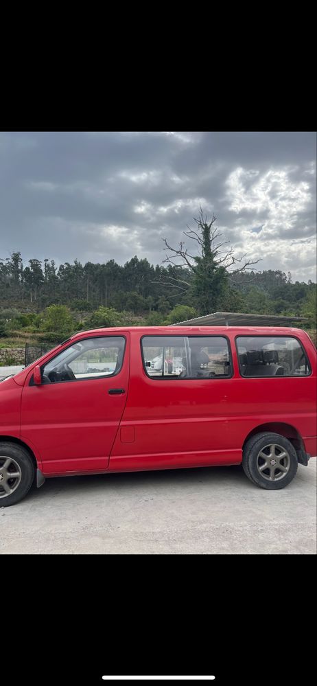 Carrinha Toyota de nove lugares