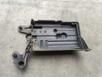 Podstawa akumulatora Skoda Octavia 3 Superb VW Golf Passat Seat Leon Audi A3 5Q0915321H 5Q0915331J
