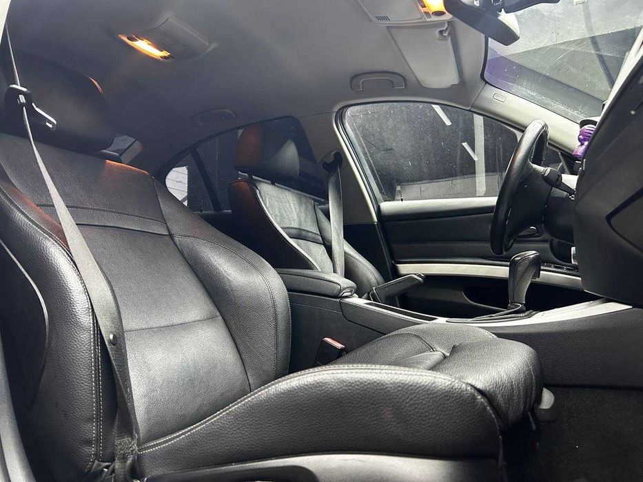 BMW 320 d 2011 року