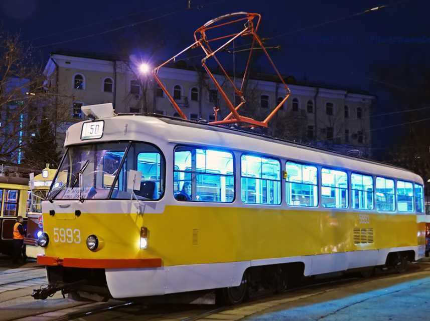 Трамвай Tatra T3SU, свет, автоинформатор, двери, м-т № 27, вагон №1328