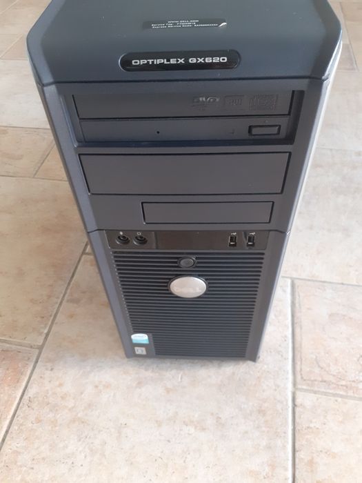 Computador ASUS a funcionar