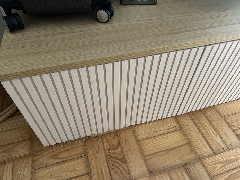 Móvel com suporte para Tv