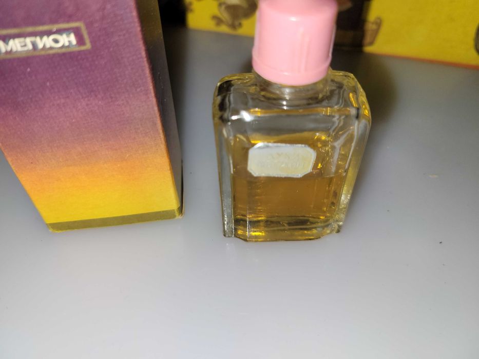 Духи ссср Международный женский день, алые паруса