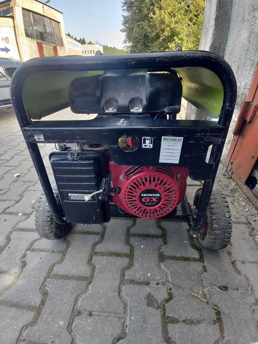 agregat 400V prądotwórczy Pramac ES 8000  Honda GX390 7kVA