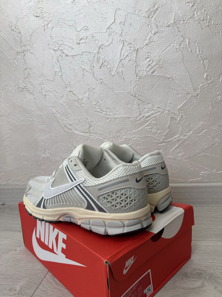 Nike Zoom Womero 5 White