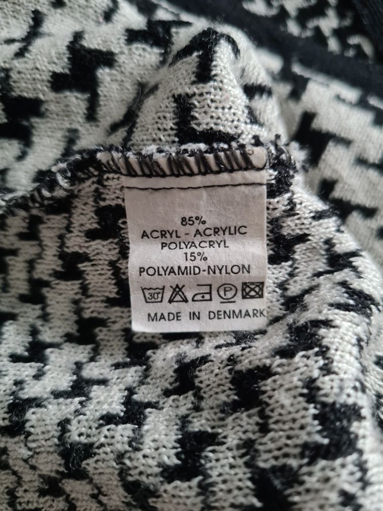 Sweter damski w pepitkę kardigan na guziki czarno biały oversize 46