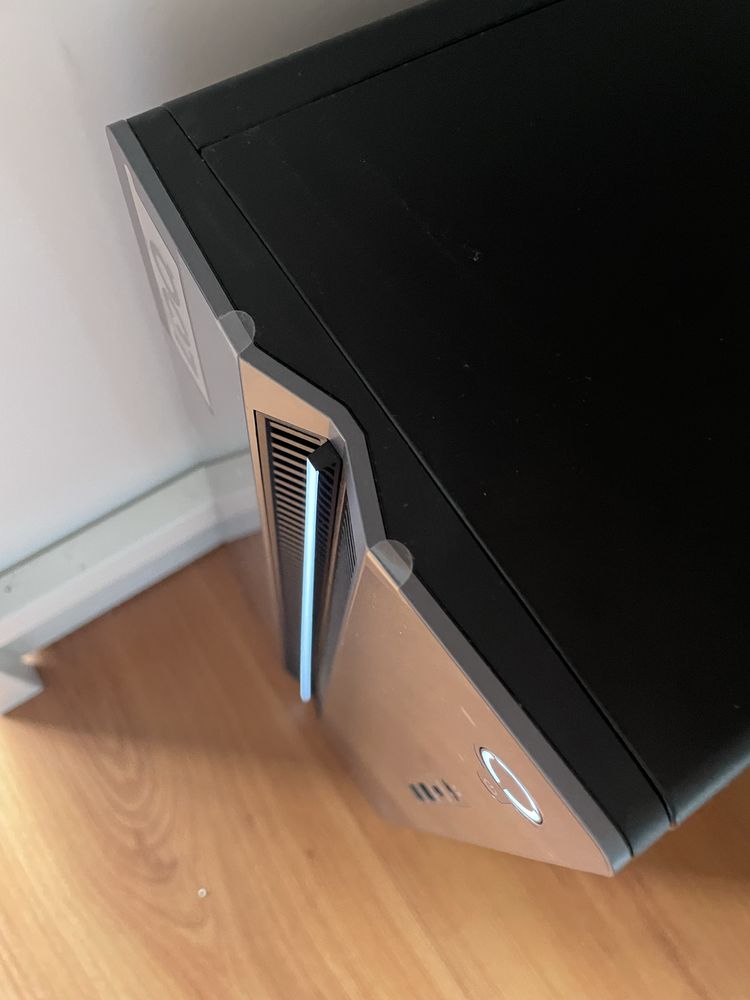 Desktop Lenovo LOQ Tower Gen 9 Gaming 32GB RAM+ Monitor Asus