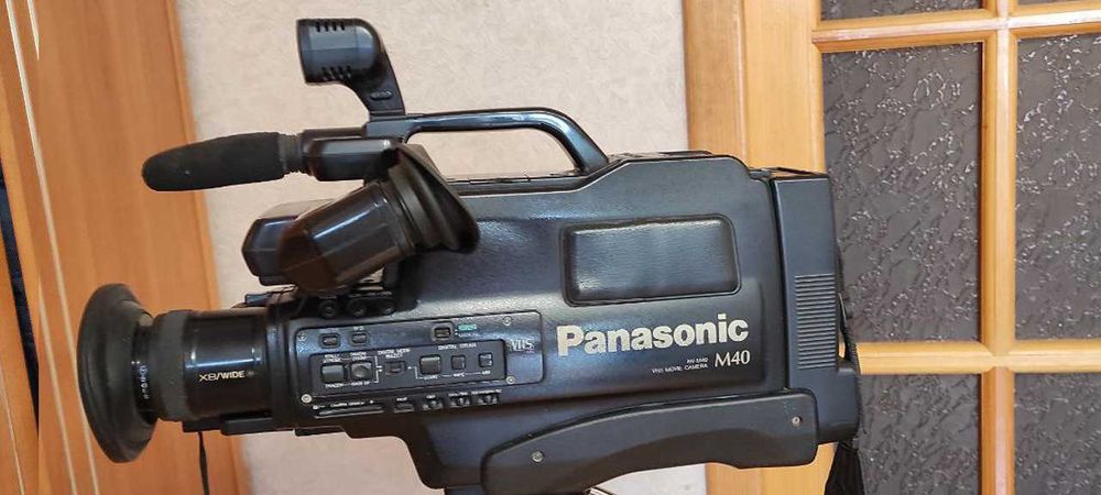 Продам видеокамеры Panasonic M40 и Panasonic M455