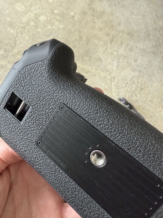 Punho Canon BG-E9 (Battery Grip EOS 60D)