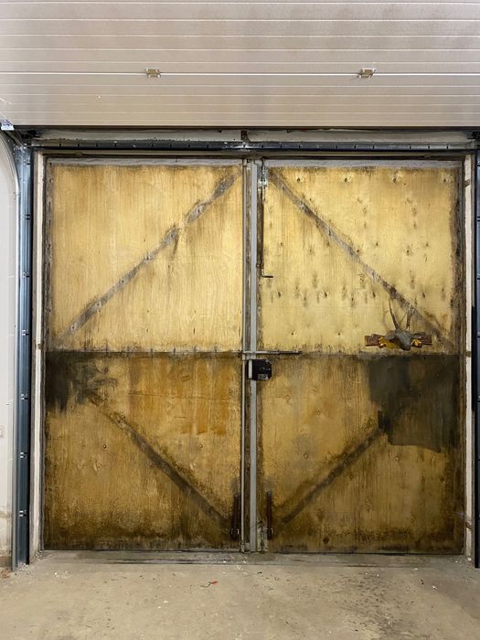 Ворота гаражні ( матеріал - бляха)