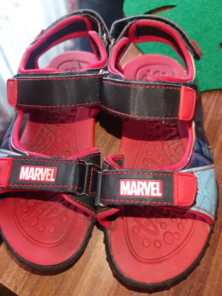 Sandały Marvel chłopięce
