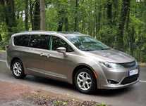 Chrysler Pacifica Touring L +, TV + DVD + Panorama, faktura VAT, leasing / kredyt