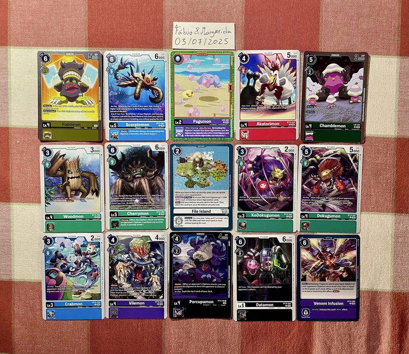 100 Cartas Digimon de várias raridades e coleções