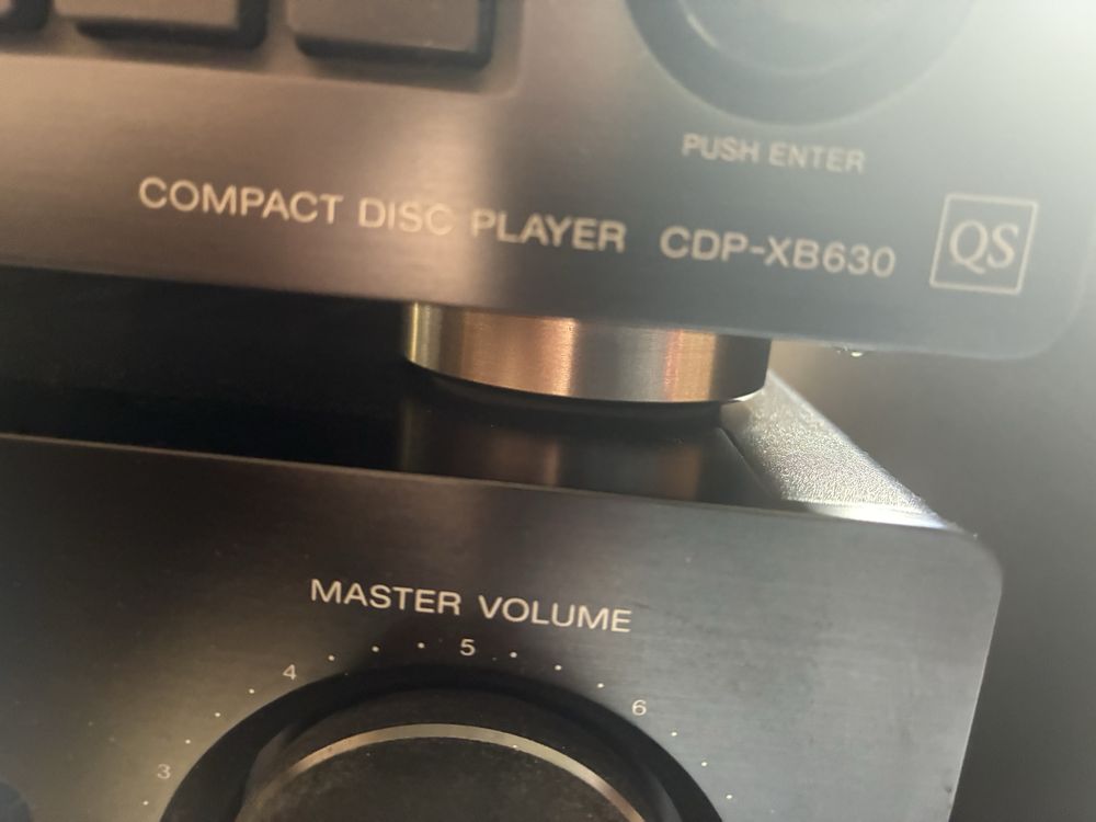 Amplituner plus cd player Sony QS
