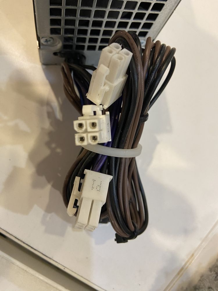 Zasilacz Dell 5 pin plus 4 pin  plus 4 pin dane