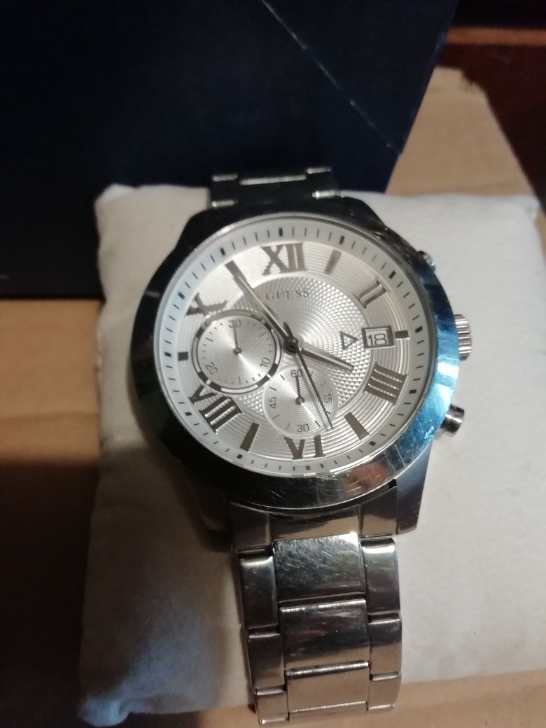 Zegarek GUESS W0668G7.