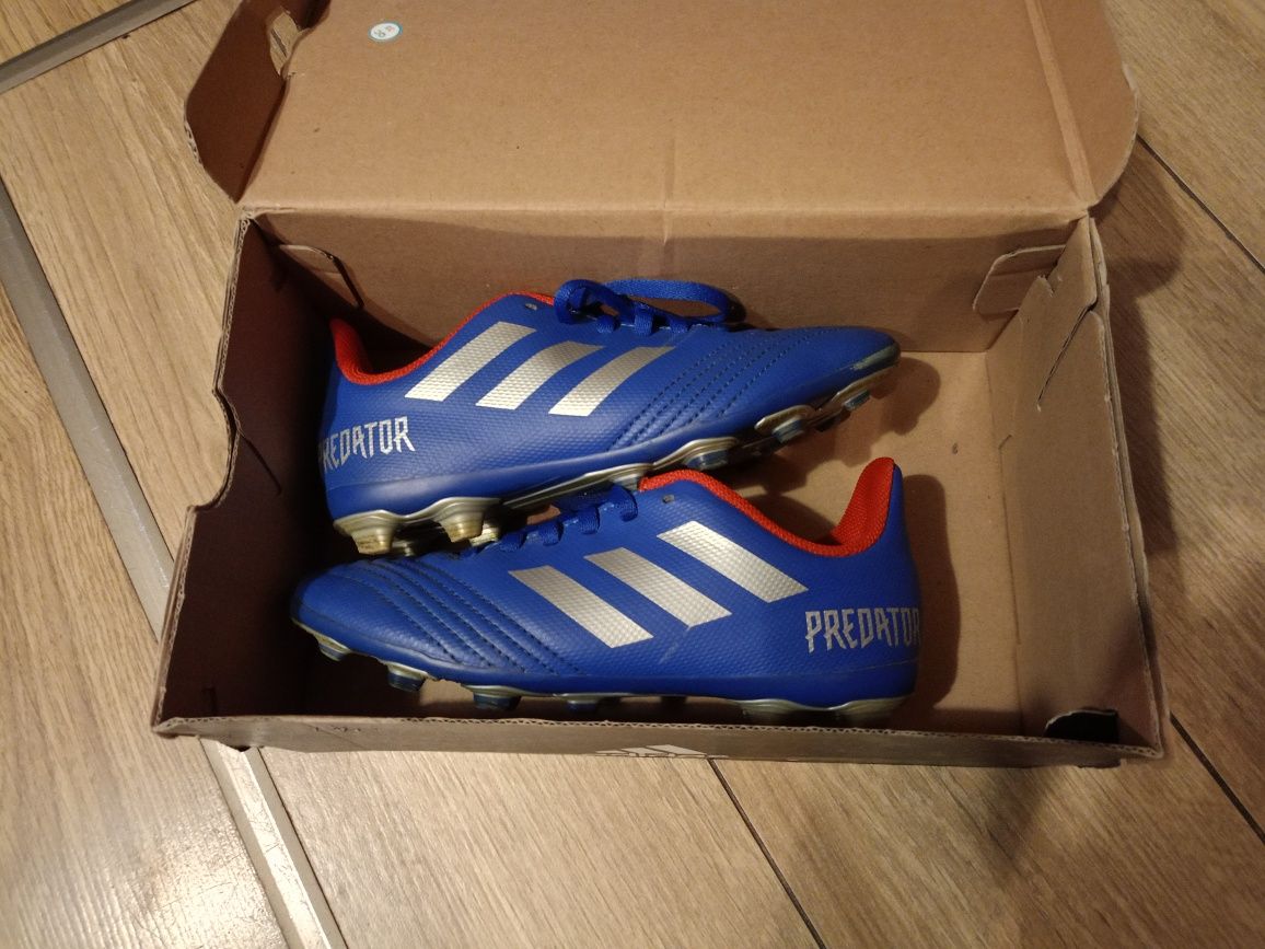 Korki adidas predator  r.33