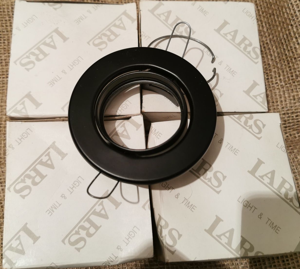 Oprawa halogen czarny mat pod standard żarówkę Led.