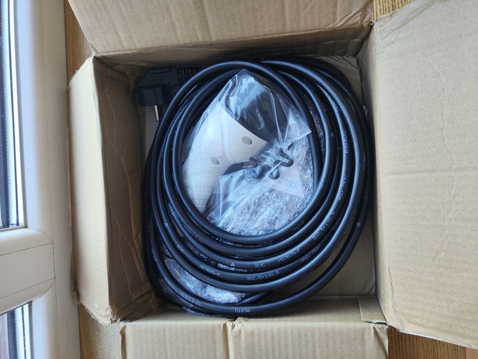 Зарядка для електромобіля FEYREE 3.7 (7.5) кВт Type 2, AC