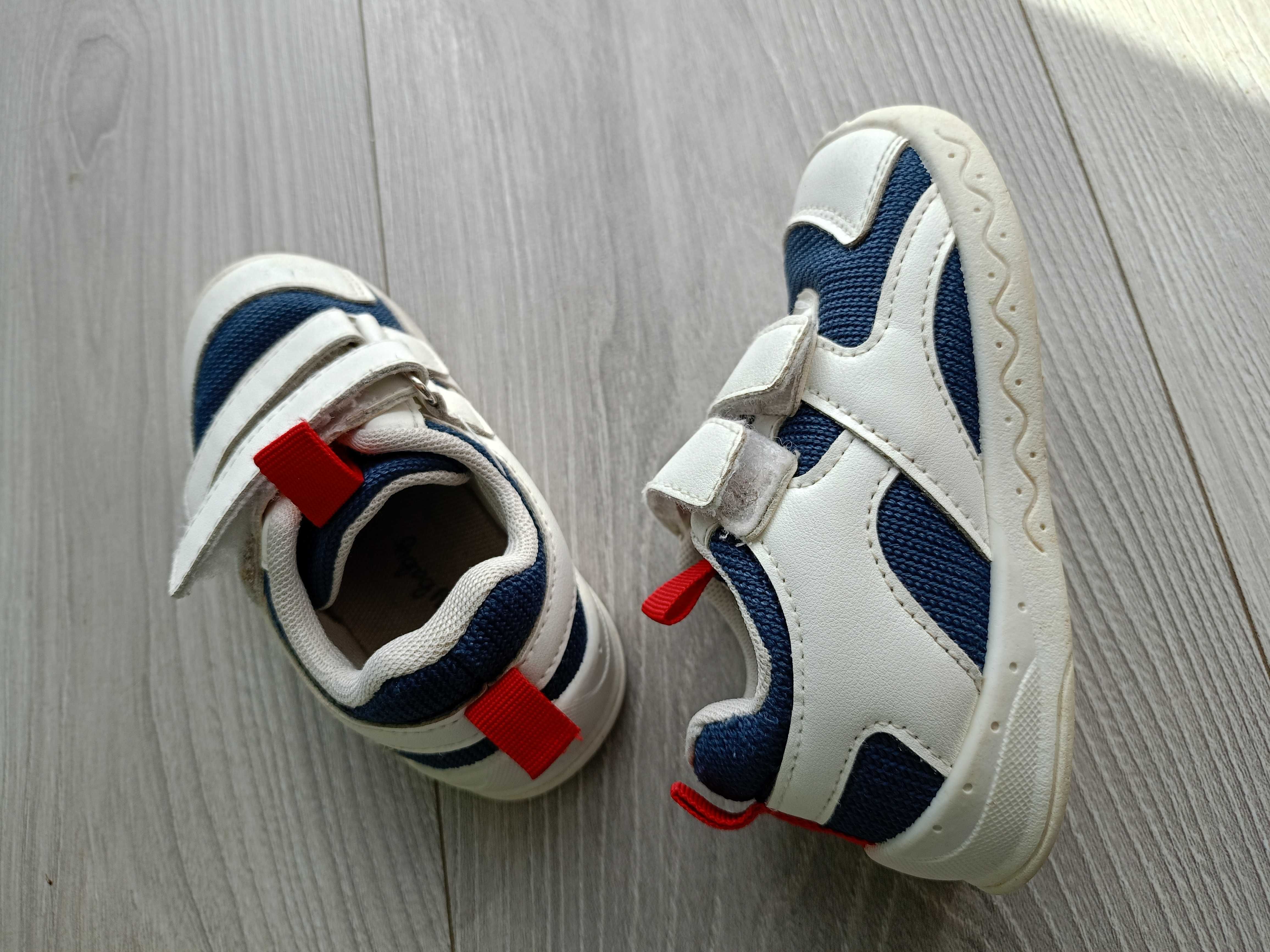 Buty adidasy 22 Sinsay