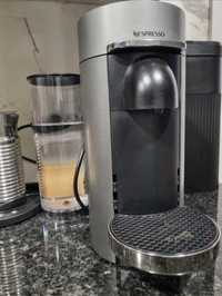 Máquina Nespresso Vertuo Titan Deluxe