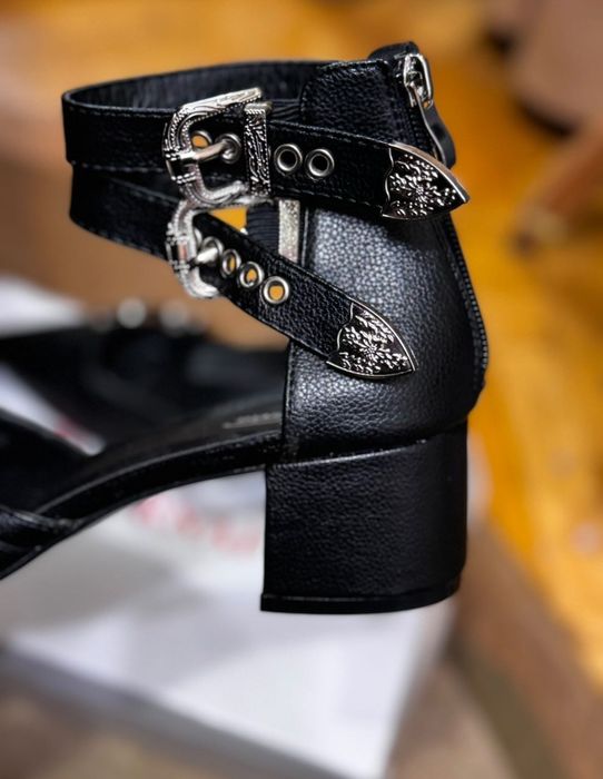 Туфлі ло дочки Козаки