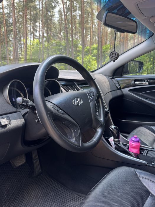 Hyundai Sonata 2014 • Газ/бензин • Максимальна комплектація