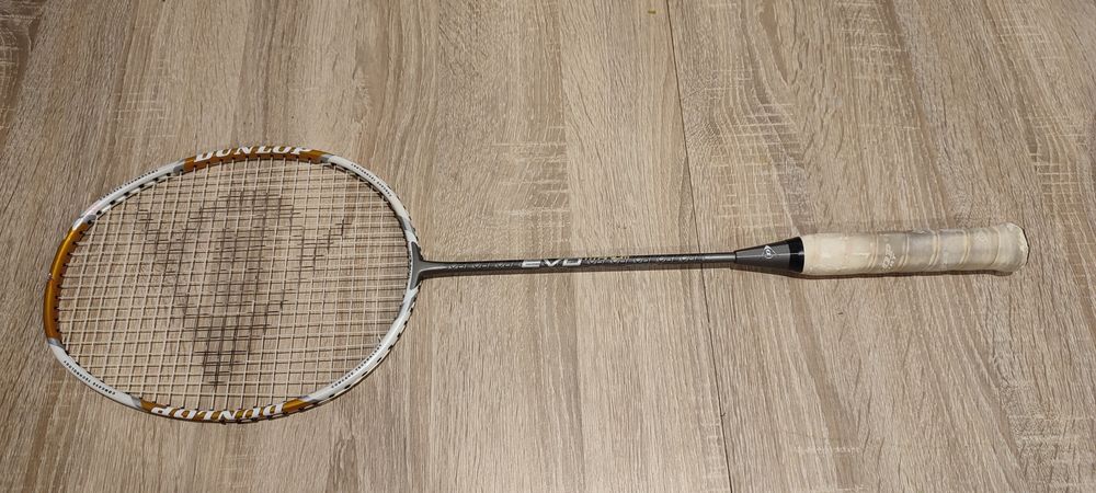 Rakietka Dunlop Evo Titanium 670mm badminton