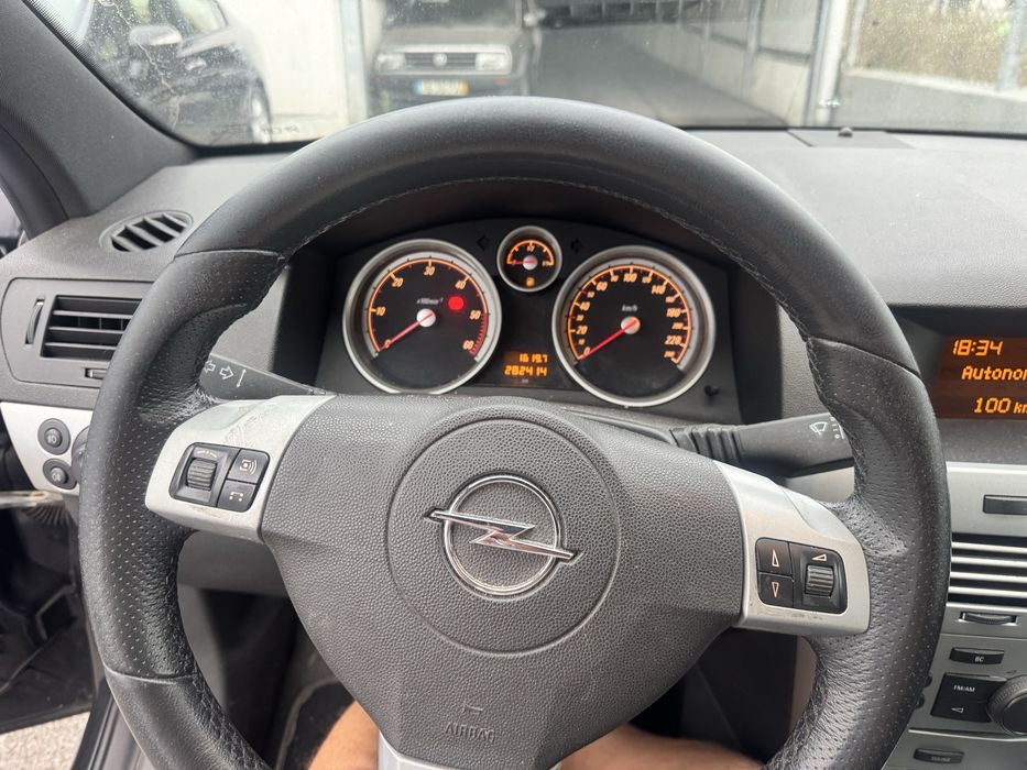 Opel Astra GTC 1.3CDTI 90 CV 5 L