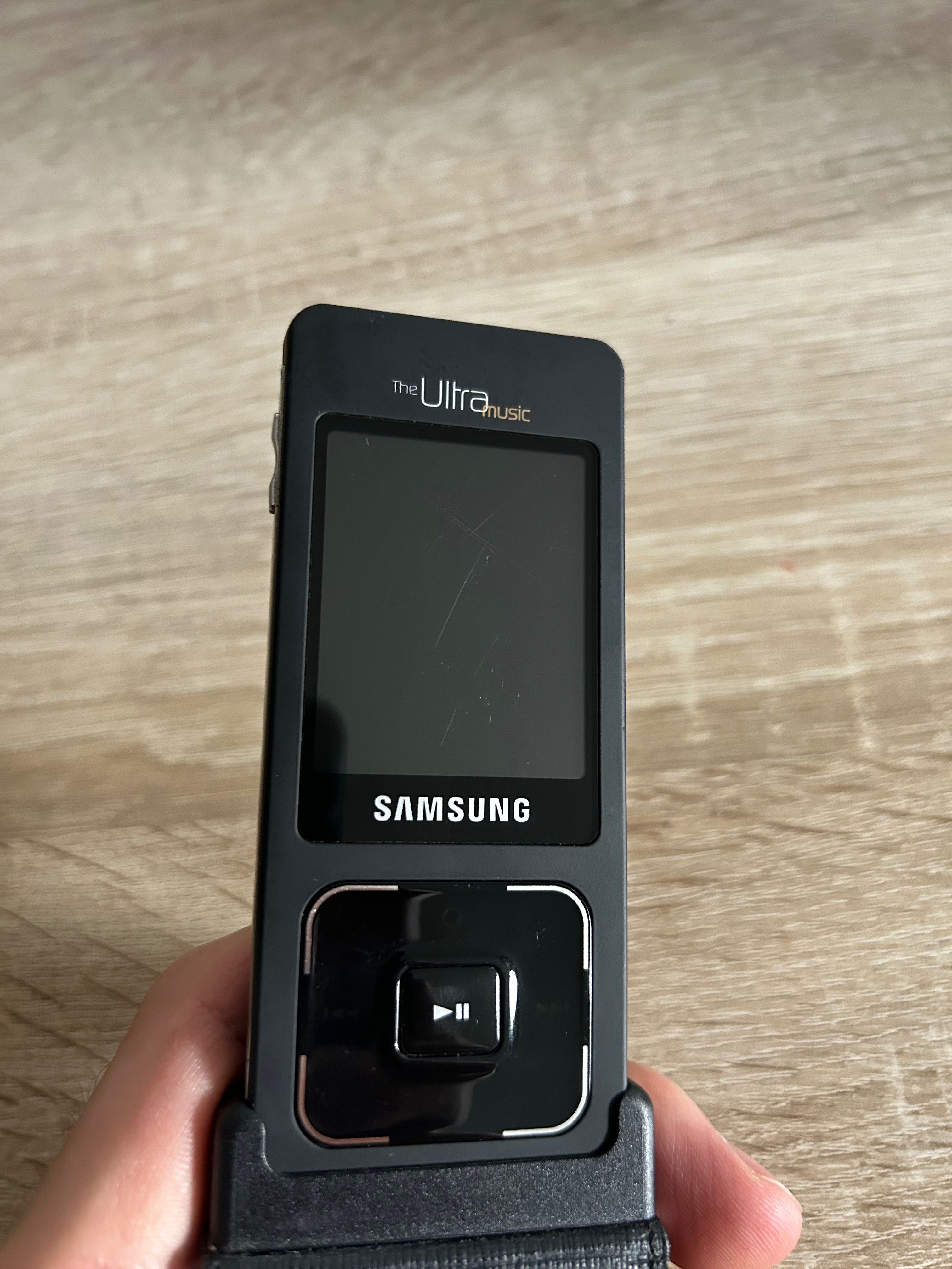 Samsung SGH-F300 Stan kolekcjonerski