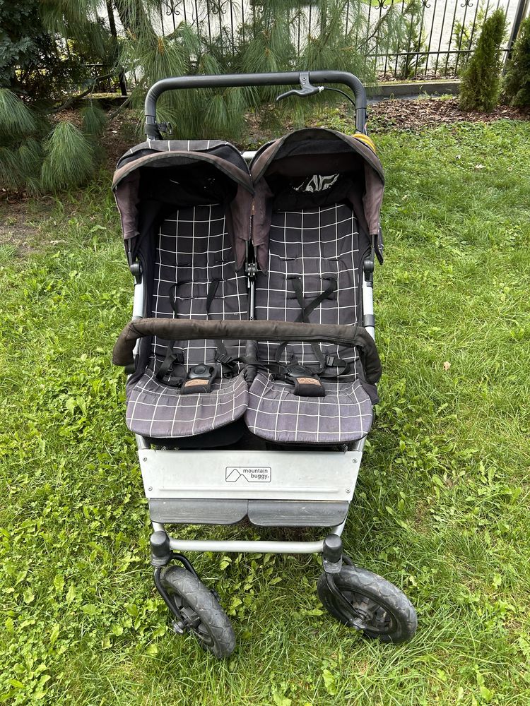 Wózek bliźniaczy Mountain Buggy Duet