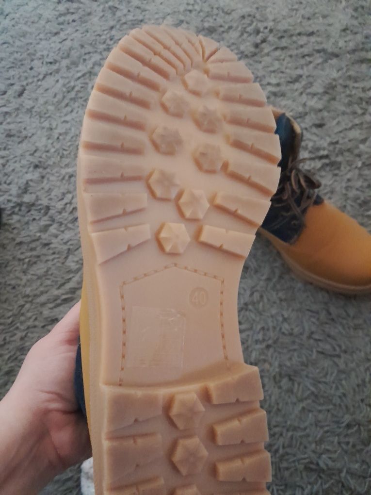 3 Sapatos e botas